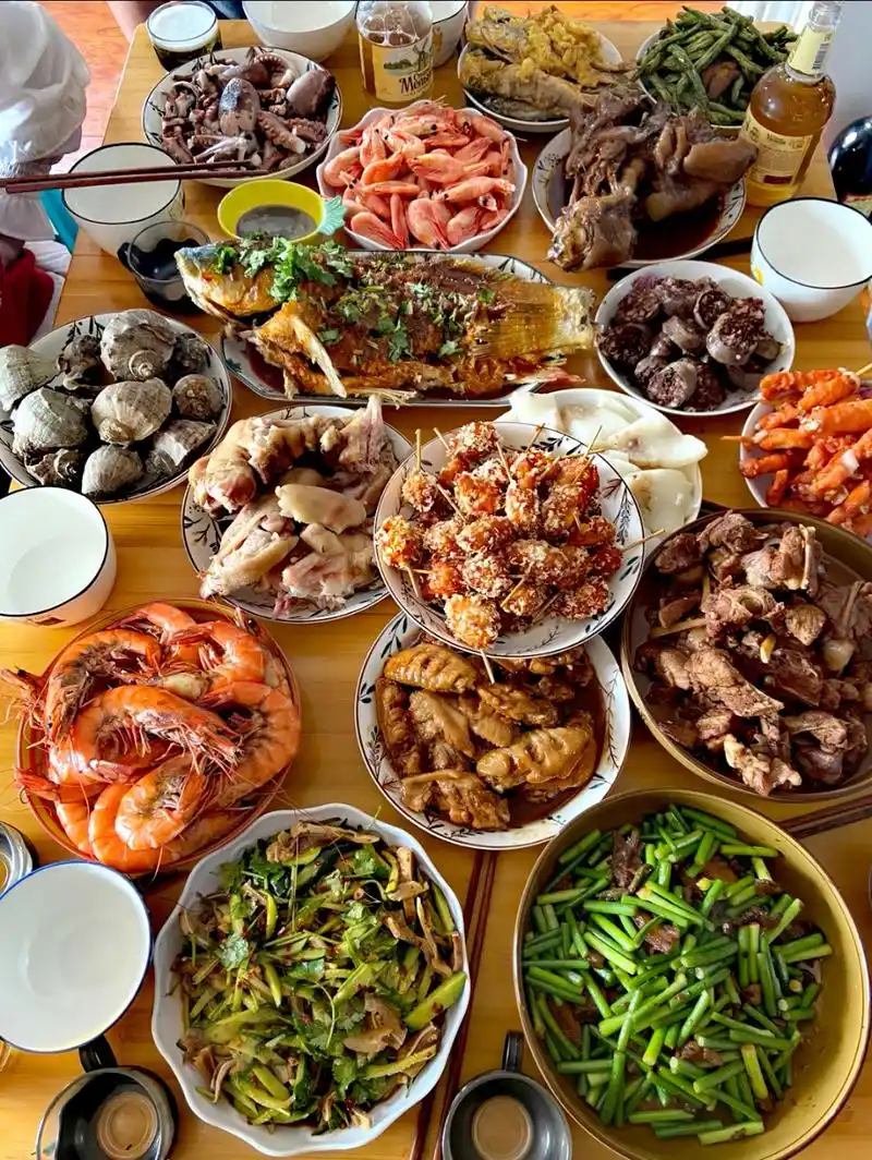 你们做一桌年夜饭要用多长时间?我做这桌饭菜花了三个多小时!