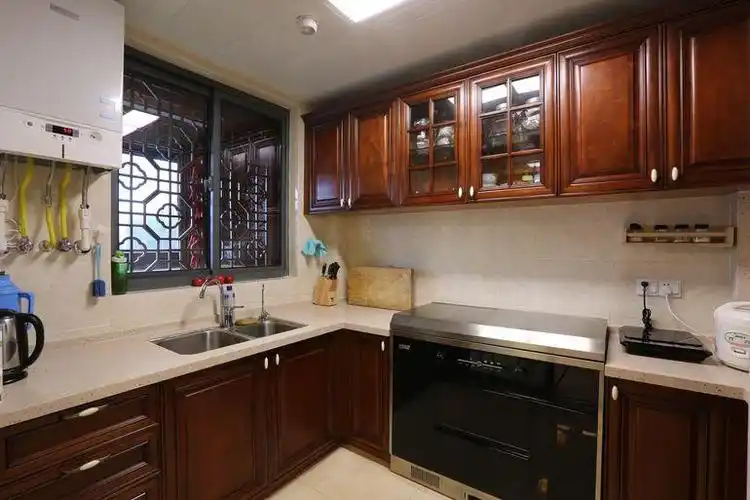 中式古典三居室厨房橱柜装修效果图欣赏