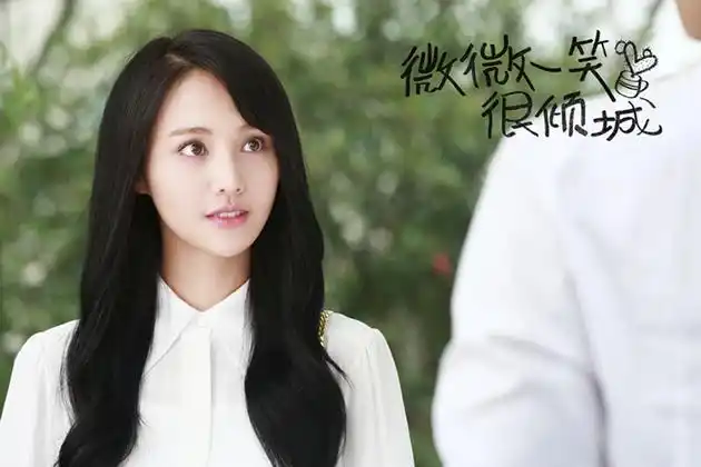 《微微》曝预告 倾城夫妇破次元首见面(2)