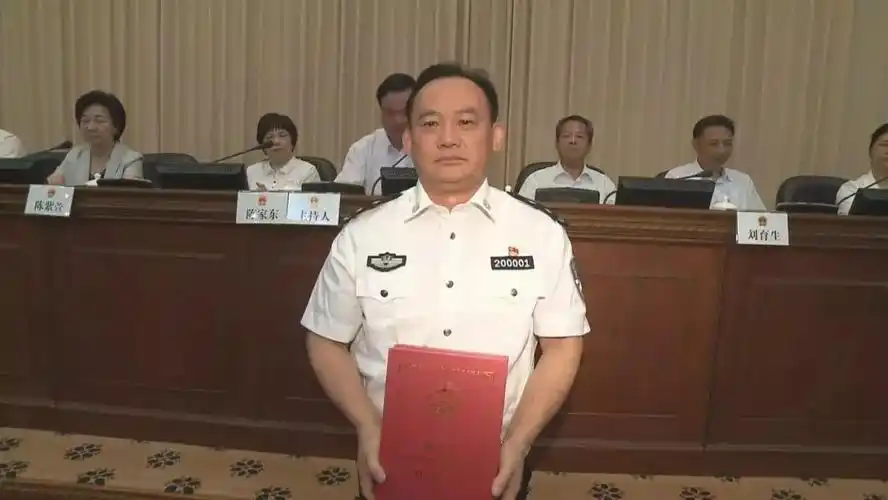 快讯卢炳椿任厦门市副市长市公安局局长