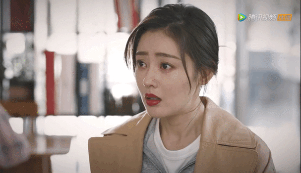 张天爱眼泪说来就来,像珠子一样大颗掉出来,这就是琼瑶式哭戏吧__凤凰