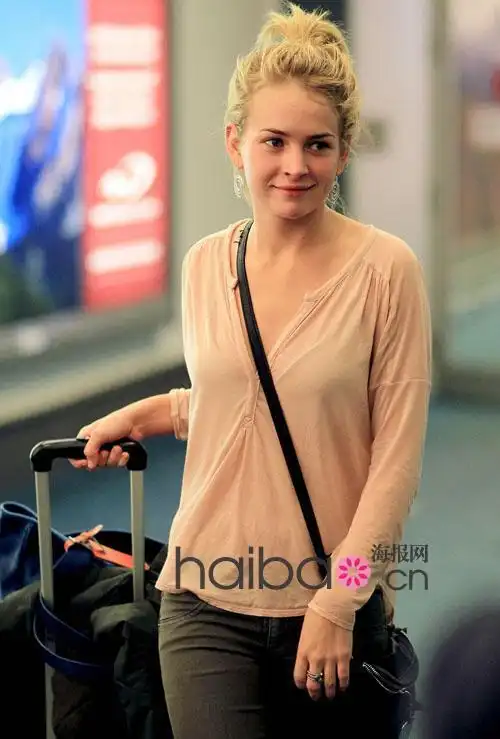 海报时尚网最新欧美明星街拍合辑(10月17日-10月20日)