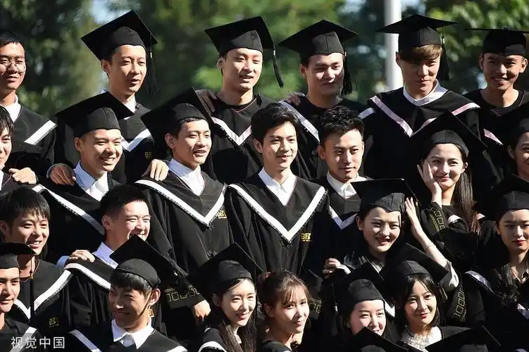 小鲜肉来袭!北电表演学院高颜值毕业照 俊男美女自拍贼养眼