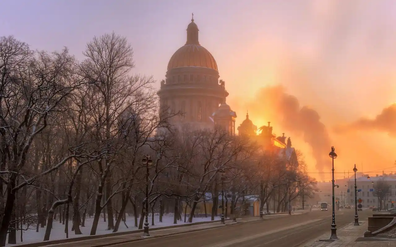 雪后的圣彼得堡唯美桌面壁纸图片