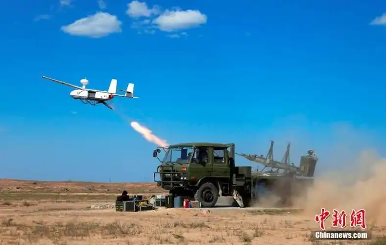 火力-2015·青铜峡e陆军炮兵旅跨区基地化演习