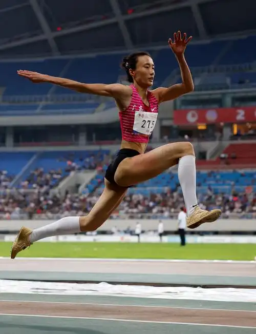 体育田径全国冠军赛女子三级跳远赛况