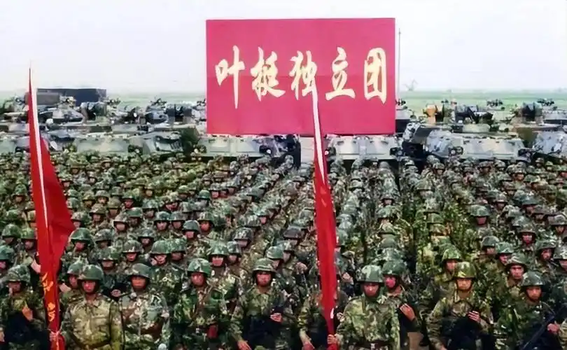 九一三后,"铁军师"的两位首长都被带走,为何前途却完全不同?