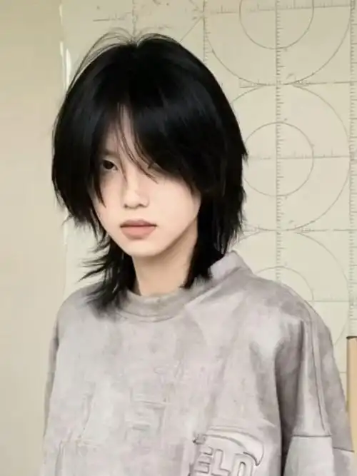 不一定斩男但是一定斩女的狼尾鲻鱼头卷发