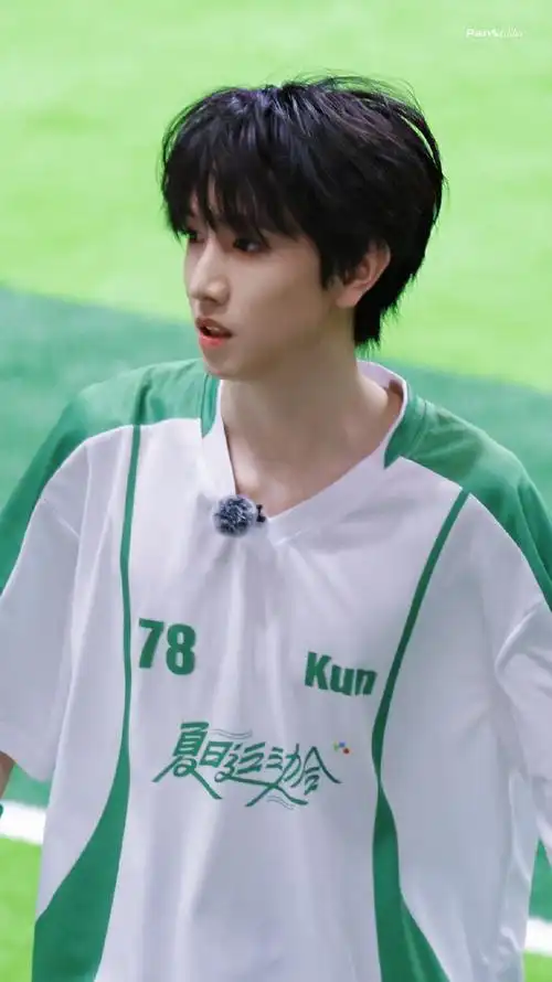 转载了@painkiller丨童禹坤的微博图片真的好帅