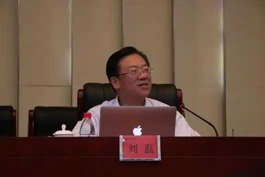 海南省税务局刘磊局长做客我校自贸港讲坛