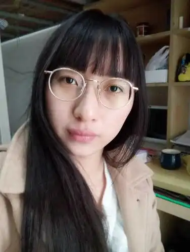 女生,小脸,眼镜度数深,适合戴大黑框眼镜吗?