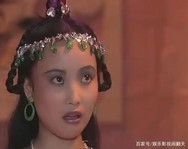 重温90版《封神榜》才发现,苏妲己不算什么,比她更美的不在少数