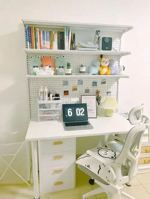 书桌布置洞洞板书桌改造ins风