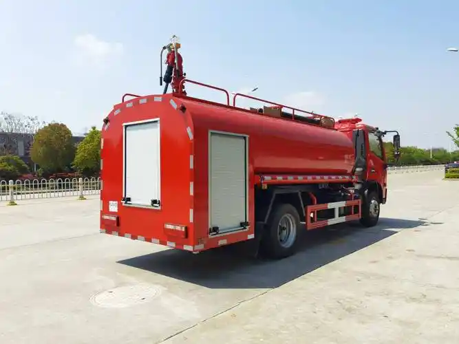 8吨单排座消防洒水车厂区自用洒水消防车