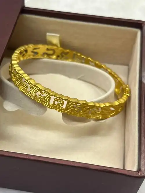 周生生六字箴言手镯