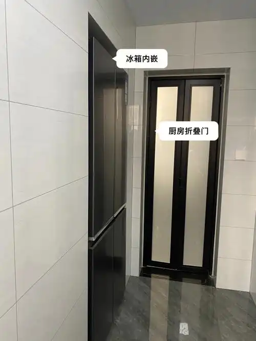 厨房小空间折叠门效果