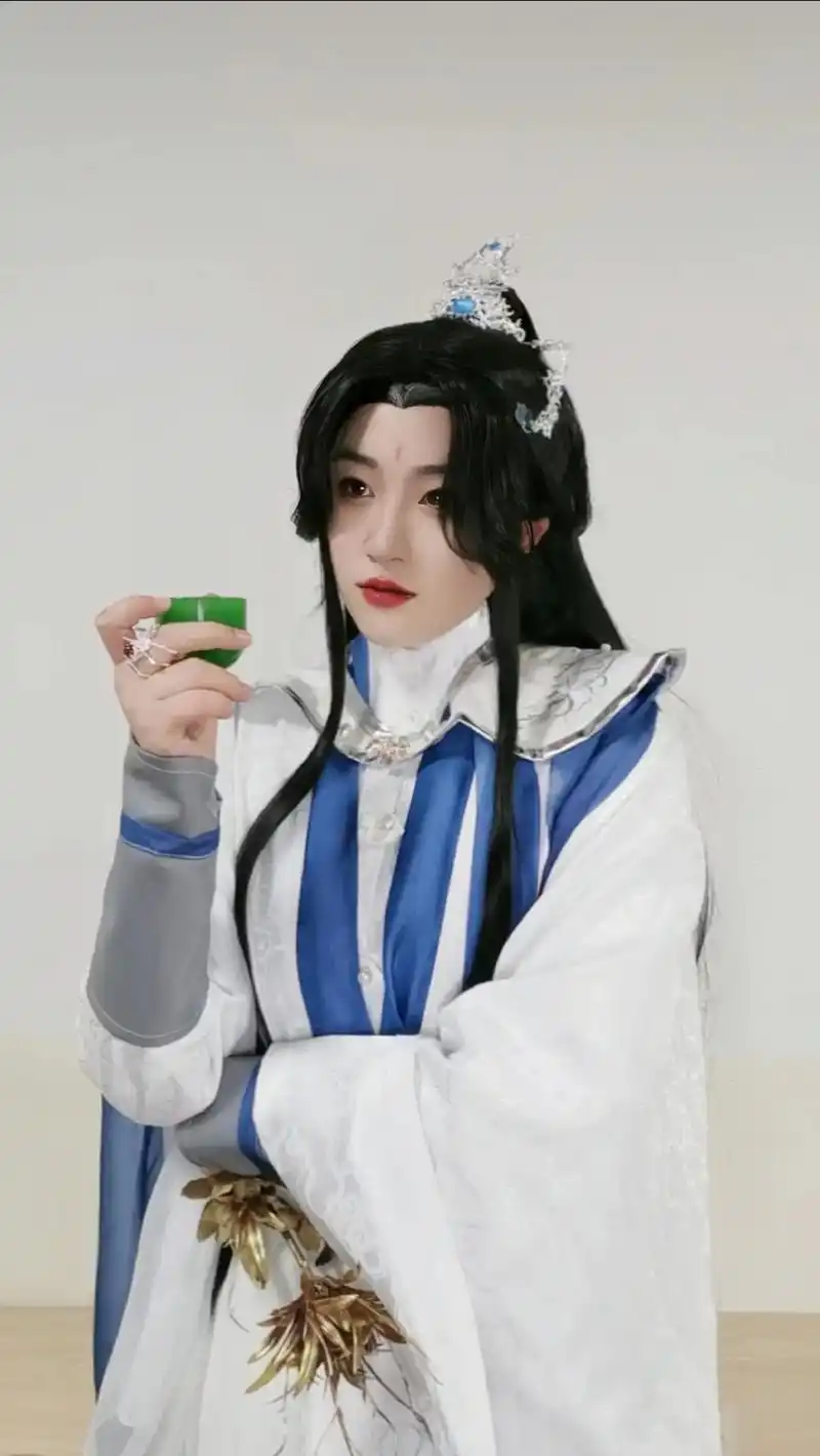 八苦宁限时返场,打算试一下楚妃(太攻了别打我)#二哈和他的白 - 抖音