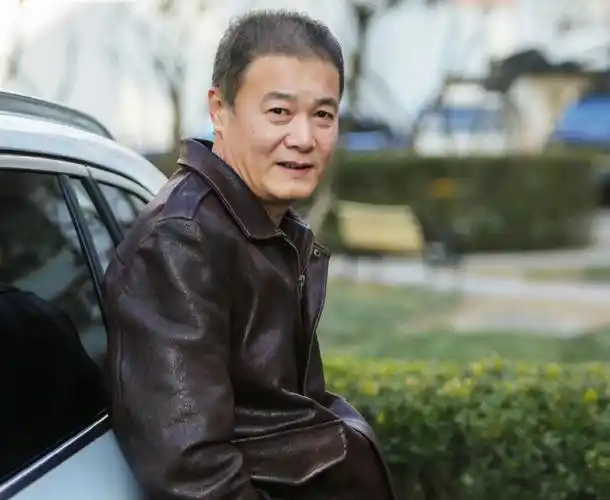 孙松:演《渴望》成名后却没戏拍了,与演员妻子相爱却有遗憾