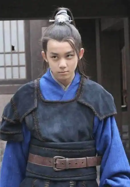 原创6岁演哪吒便成爆红童星,胡歌盛赞小影帝,如今也考北电_吴磊