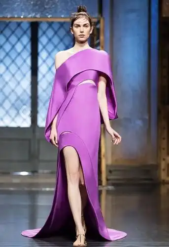 优雅大气的传统高定礼服风格丨antoniogrimaldi2021春夏高定系列