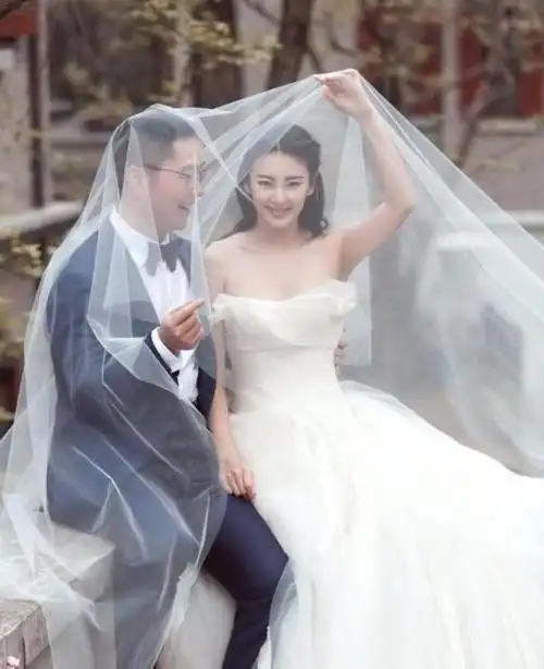 张雨绮老公都是谁张雨绮就跟第二任丈夫闪婚闪离