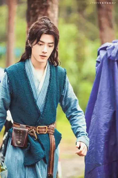 肖战超话92#电视剧斗罗大陆#离村就是大人啦小唐出山要加油@x玖少年