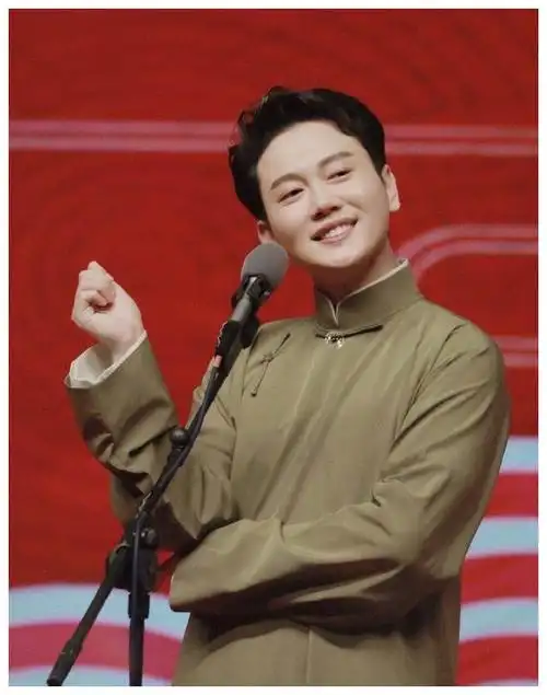 孟鹤堂(德云社的相声演员))_石塘网