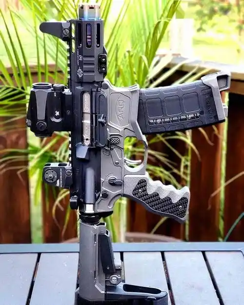 【国外枪迷摄影】战五渣还是大力神都不重要 帅就完了_图集_战术_枪械