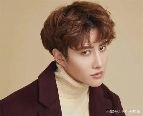 泰国男明星mike2022已更新今日图集