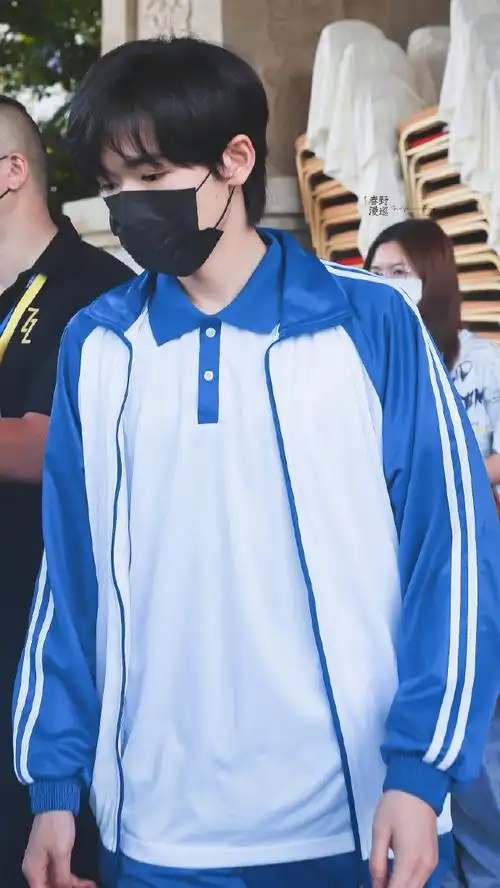 宋亚轩蓝白校服路透