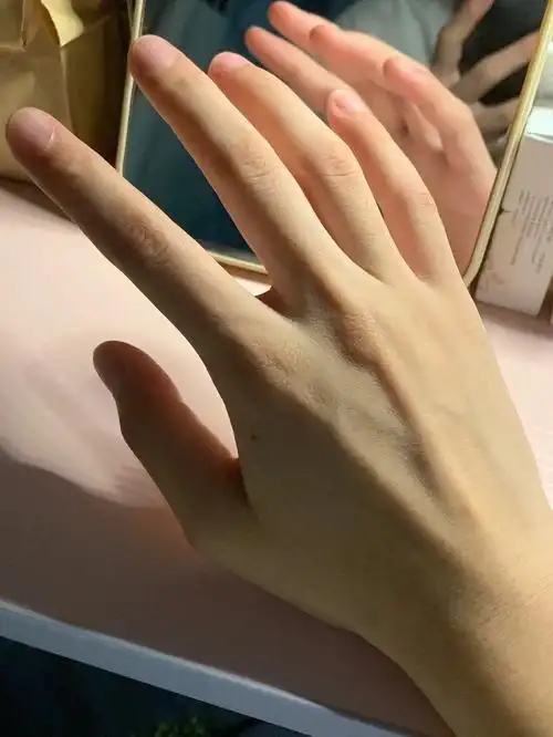 手是女孩子的第二张脸