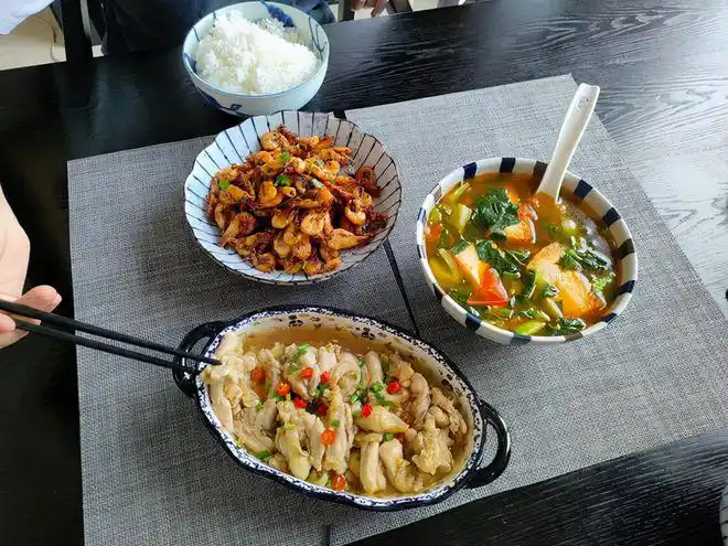 精致午餐3道菜吃得舒服还不贵儿子却大叹太可惜