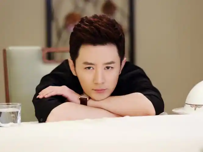 《谍海追踪》热拍 张倬闻终圆"特工梦"