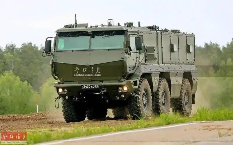 装甲大巴20辆送1个营上战场