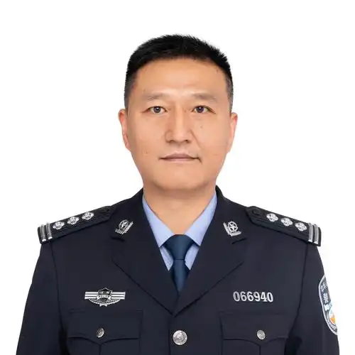 商丘市公安局梁园分局前进派出所民警孙峰铁血铸警魂忠诚守平安