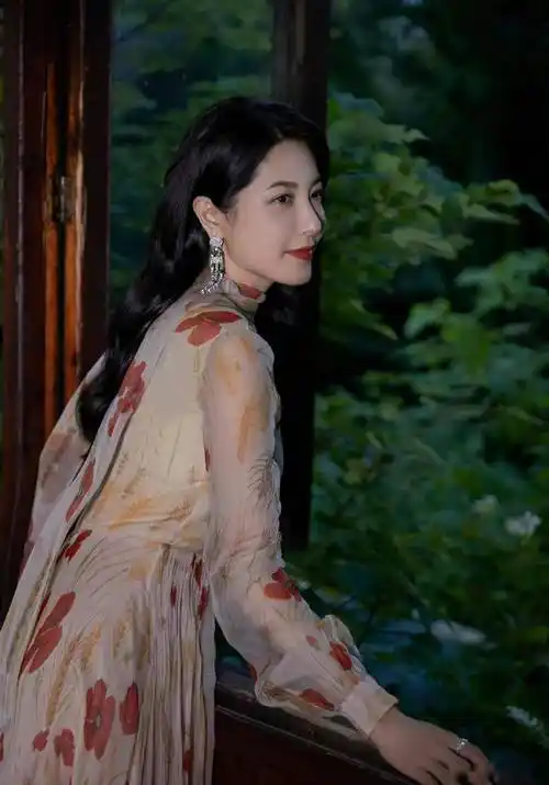 女神降临!中戏第一美女曾黎的迷人写真,魅力无法挡