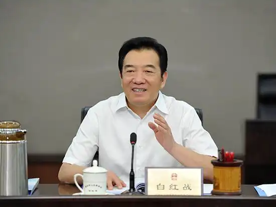 会议还听取了市人大常委会副秘书长,办公厅主任李金鹏作的关于市