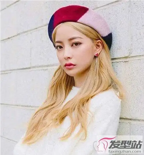 女生金色系长发染发减龄显白发色值得拥有