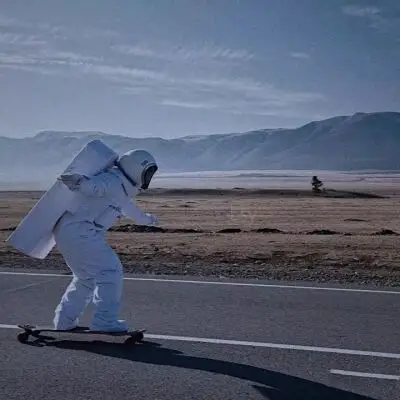 宇航员头像希望喜欢.礼貌拿图.点赞