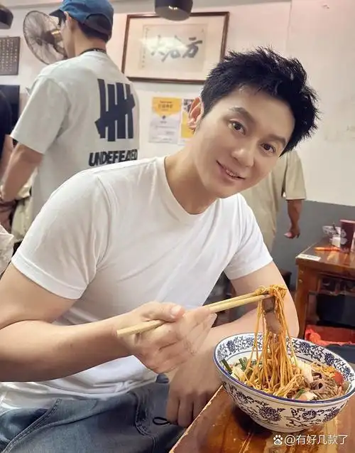 我有种预感,李晨和前女友根本就没断!