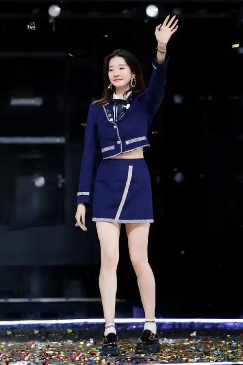 硬糖少女303告别演唱会##青年演员张艺凡