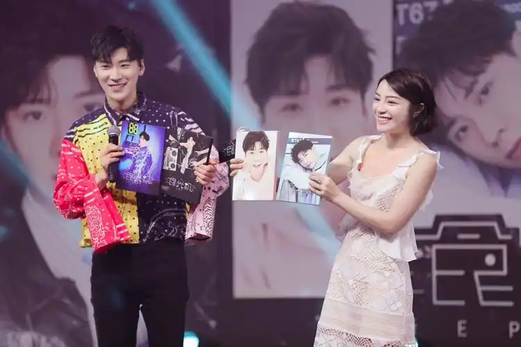 王博文《食光机》发布会 周兴哲惊喜助阵合唱《你,好不好》