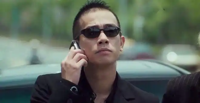 古惑仔陈小春与兄弟齐聚首带你重回友情岁月