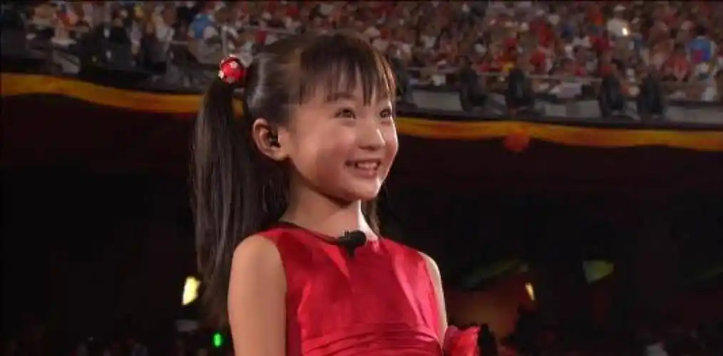 她9岁登上奥运会舞台,却在舞台上假唱,欺骗了全世界观众_林妙可