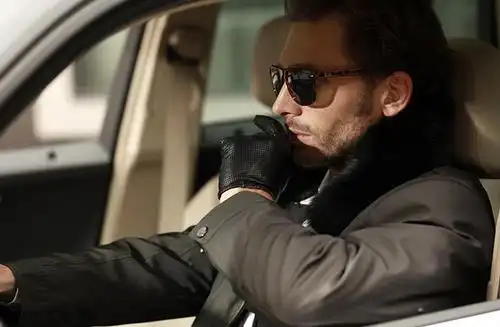 开车四大习惯危及男人安全