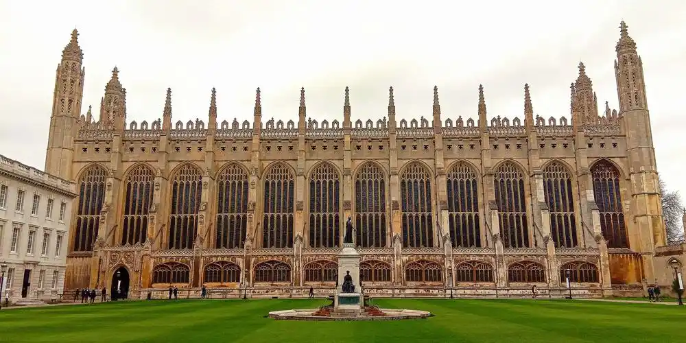 国王学院是剑桥大学的招牌学院之一.