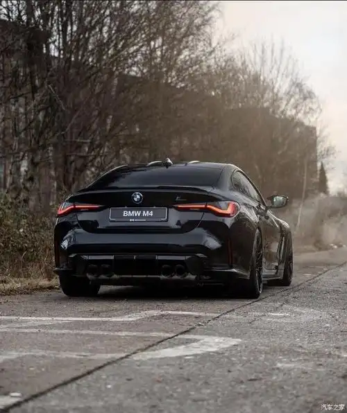 宝马bmwm4competition黑武士系列