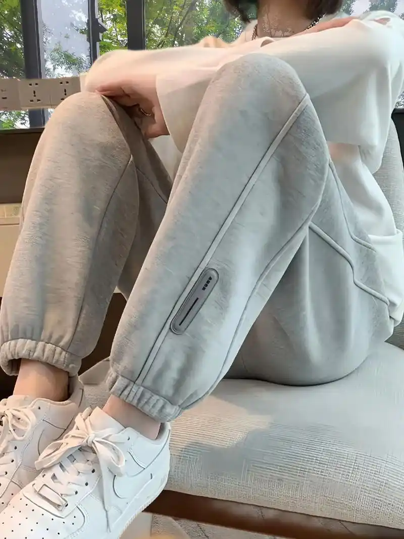 浪莎新款棉运动裤,专为女性设计.宽松版型显瘦又舒适