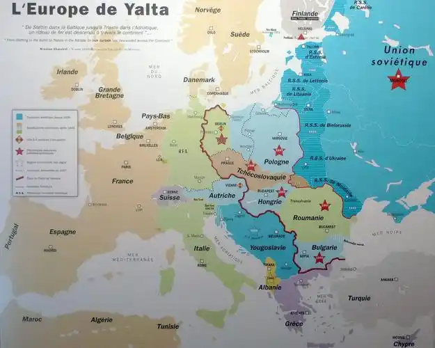 获得自由后即加入在伦敦的"自由法国",盟军登陆后他在解放祖国的战役