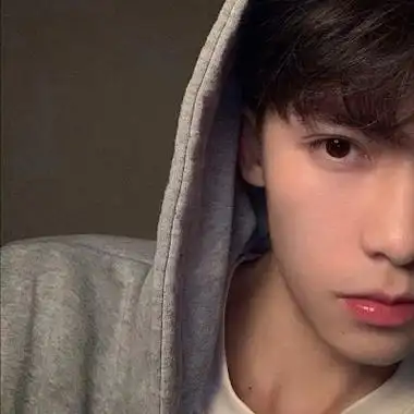 稀有的个性韩系潮流干净男头 简单好看的高质感微信男头高清_男生头像